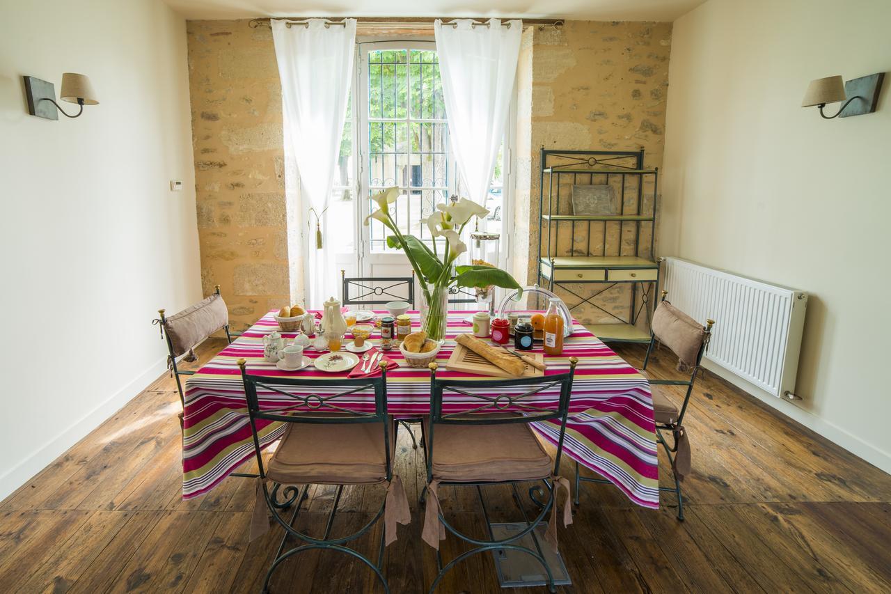 Bed&Breakfast La Cordonnerie Villandraut Exterior foto